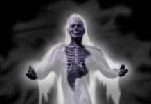 Nhiều người bị ám ảnh bởi ma và sinh vật lạ