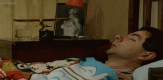 Những hành động kỳ quặc cơ thể tự làm khi ngủ mà ta không hề hay biết