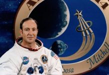 Nhóm phi hành gia NASA tin người ngoài hành tinh từng đến Trái đất Nhóm phi hành gia NASA tin người ngoài hành tinh từng đến Trái đất