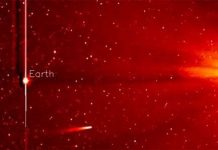 Sao chổi của thế kỷ bị phá hủy khi bay gần Mặt trời