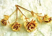 Quy trình làm hoa hồng dát vàng và bí kíp nhận biết "hàng fake"