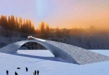 Cầu băng dài nhất thế giới có thể chịu tải xe hai tấn