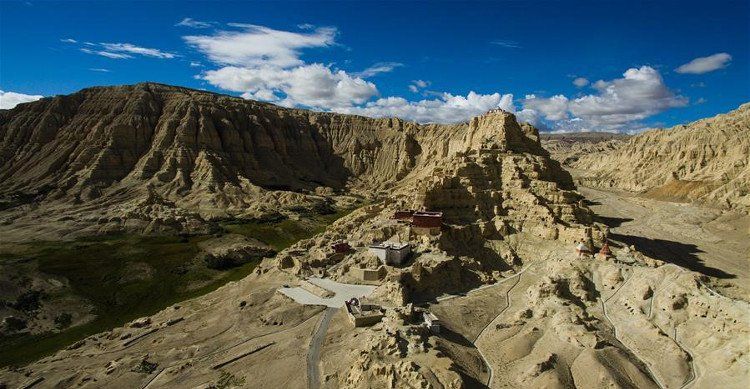 Tàn tích của vương quốc bí ẩn Guge ở Tây Tạng