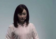 Toshiba ra mắt robot giao tiếp cử chỉ như người