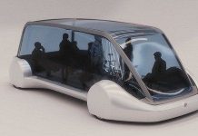 Xe buýt trong suốt chạy 200km/h của tỷ phú Elon Musk