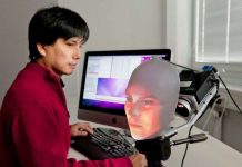 Robot có khuôn mặt biểu cảm giống người