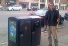 Thùng rác tự nén sử dụng năng lượng mặt trời