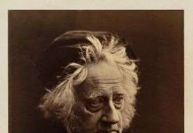 Vì sao người xưa chụp ảnh chân dung luôn lạnh lùng và nghiêm nghị?