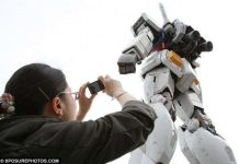 Robot khổng lồ “bảo vệ” Tokyo