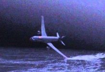 Một miếng băng dính đã hại chết 70 hành khách trên máy bay như thế nào?