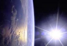 Khoảng cách Trái đất – Mặt trời ngày càng lớn Khoảng cách Trái đất - Mặt trời ngày càng lớn