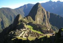 Máy bay không người lái vẽ bản đồ phế tích Peru Máy bay không người lái vẽ bản đồ phế tích Peru