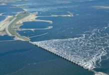 Hà Lan ngàn đời chống ngập bằng vắt nước lấy đất