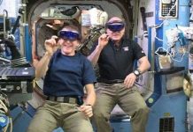 Phi hành gia trạm ISS thử nghiệm kính HoloLens trong không gian