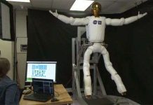 Robot có chân lên vũ trụ