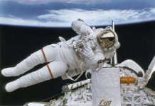 Não phi hành gia biến dạng trong sứ mệnh dài ngày