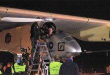 Phi cơ năng lượng mặt trời đáp xuống Washington