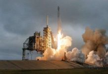 Tàu chở hàng không người lái Dragon trở về Trái Đất an toàn Tàu chở hàng không người lái Dragon trở về Trái Đất an toàn