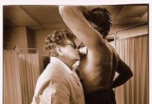 Cách tìm tình yêu đích thực: Ngửi mùi dưới cánh tay