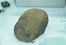 Dân Hàn Quốc đổ xô săn tìm thiên thạch rơi