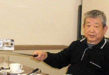 Tìm ra "cha đẻ" của phát minh gậy tự sướng