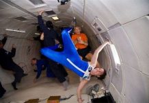 Quần áo da chim cánh cụt mới được thử nghiệm đưa lên vũ trụ