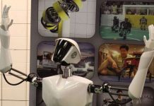 Robot cứu hỏa trên tàu chiến