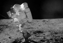 Tranh cãi xung quanh “rác” mặt trăng