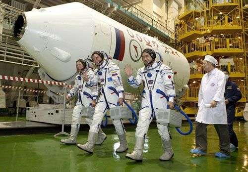 Tàu vũ trụ Soyuz chuẩn bị cất cánh