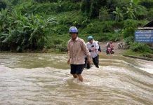 Nhiều người chết vì mưa lũ ở miền Bắc Nhiều người chết vì mưa lũ ở miền Bắc