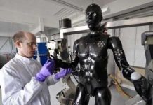 Anh phát triển bộ quân phục chống vũ khí sinh, hóa học