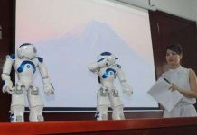 Robot thông minh dạy ngoại ngữ cho sinh viên ở Đồng Nai