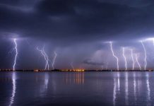 Khí thải khiến giông bão nguy hiểm hơn