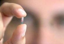 Microchip gắn trên vai nhắc bạn uống thuốc Microchip gắn trên vai nhắc bạn uống thuốc