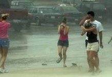 Làm thế nào để bảo vệ mình giữa cơn giông? Làm thế nào để bảo vệ mình giữa cơn giông?