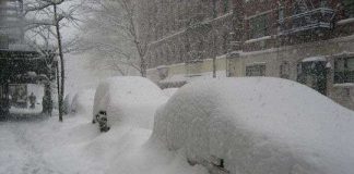 Mỹ phải ban bố tình trạng khẩn cấp do bão tuyết