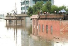 Triều Tiên chìm trong biển lũ, hơn 500 người chết và mất tích