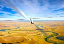 Titan Solara - Máy bay không người lái nhẹ như môtô