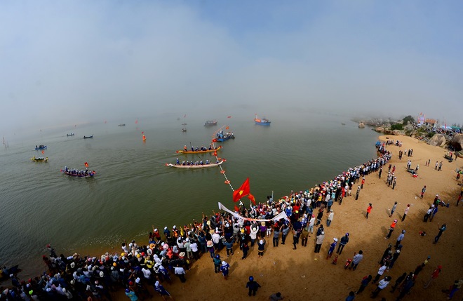 Phú Yên nhộn nhịp lễ hội truyền thống sông nước Đà Nông