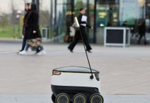 Robot biết giao đồ ăn tại 4 thành phố lớn trên thế giới