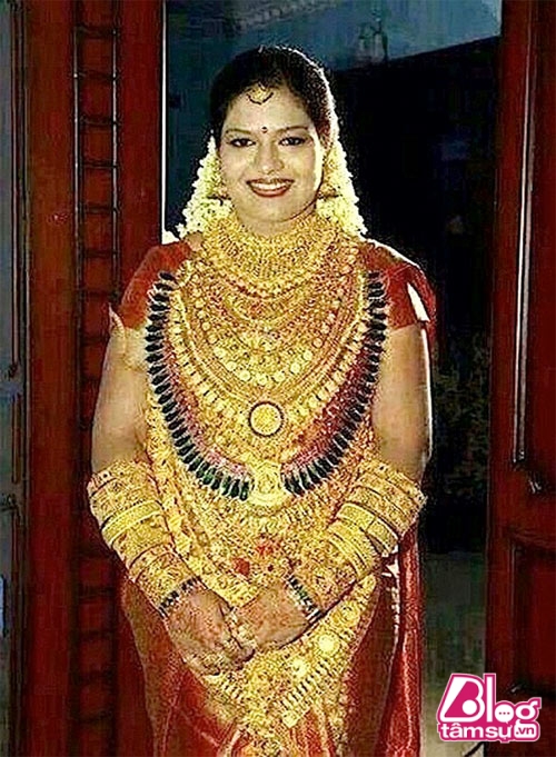 WH7lGH_14786_chamecuacon_choang-ngop-hinh-anh-nhung-dai-gia-khoe-vang-ba-dao-nhat-hanh-tinh