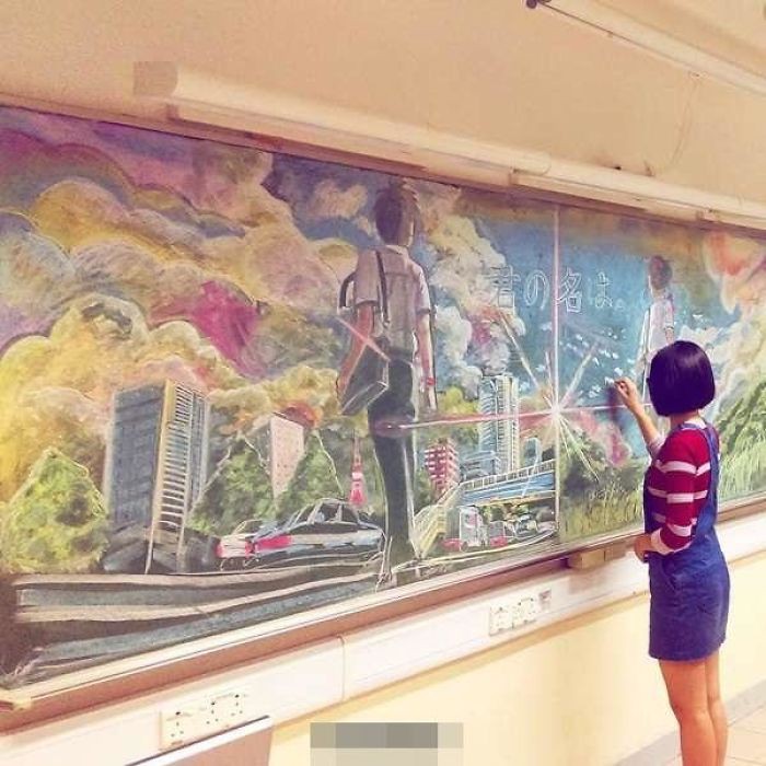 Nhóm học sinh Hong Kong vẽ tranh trên bảng đẹp đến từng chi tiết
