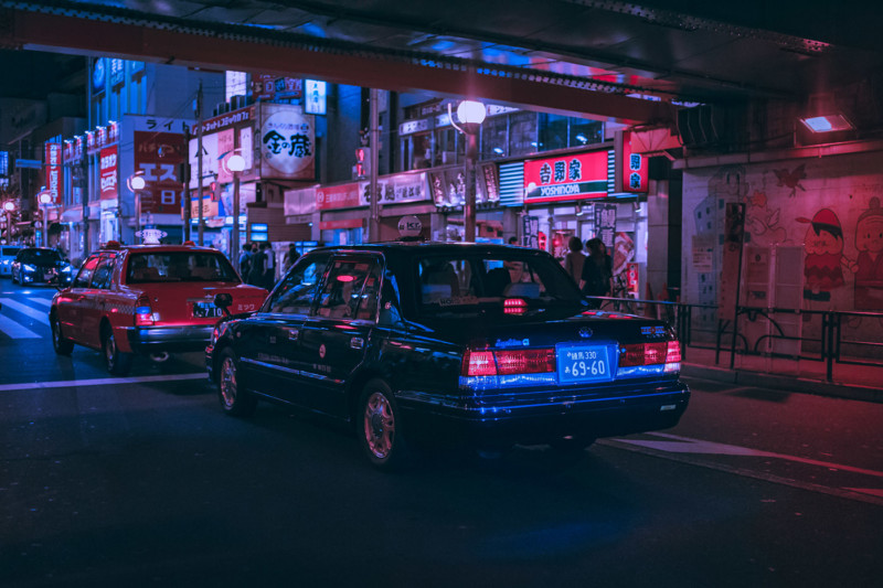 Hình ảnh ban đêm của Tokyo dưới ánh sáng của đèn Neon