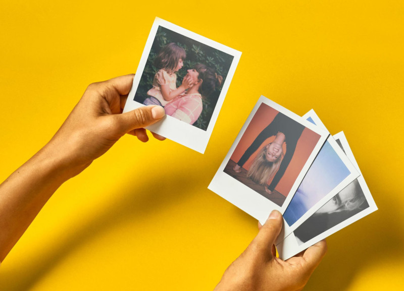 Polaroid Originals được tung ra với máy ảnh One Step 2 và phim i-type